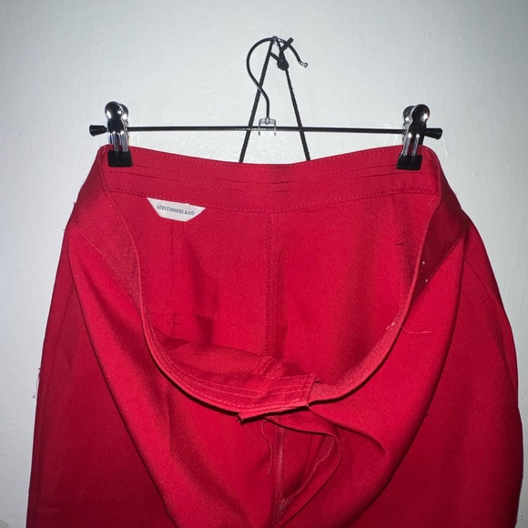 🚨🚨RARE VINTAGE LEVI RED WEDGIE HOT PANTS🚨🚨 - Picture 9 of 13